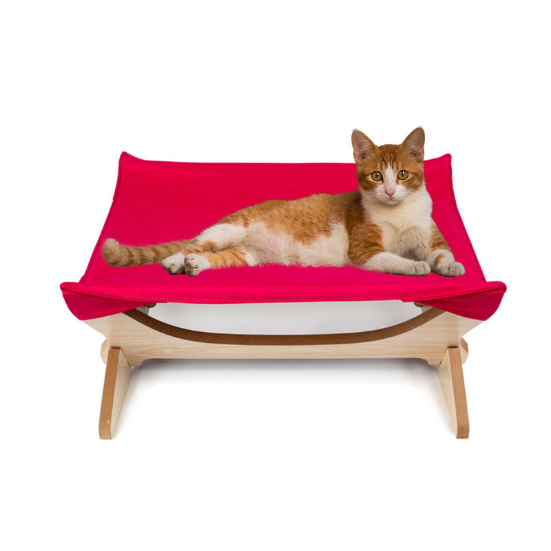 Ejecución cuadrada elevada Cat Sofa lavable del marco desmontable de madera de las camas de Cat Beds Cat Hammock Blanket