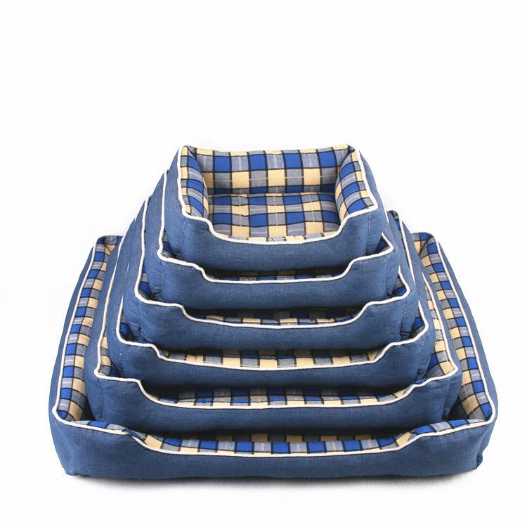 Cama interior suave caliente del perro de la comodidad de la jerarquía de la perrera de la casa de la estera 740g del perro del cuadrado de enrejado