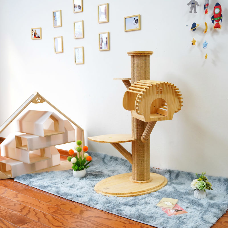 torre de madera sólida grande del 123cm Cat Climbing Tree Cat Activity con el rasguño de los postes