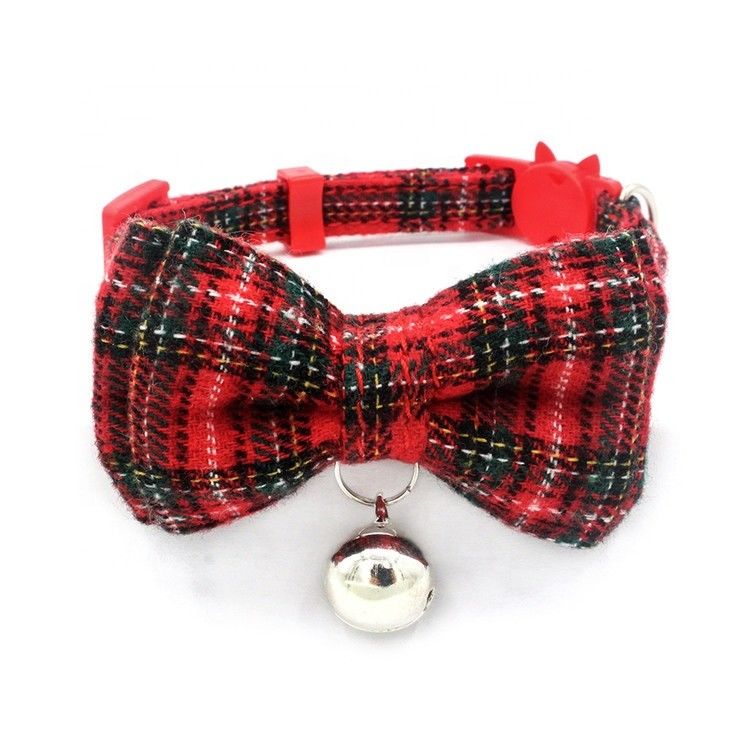 La anchura escocesa del algodón de Bowtie Cat Collar Safety Buckle With Bell del tartán ajusta el 13-22cm