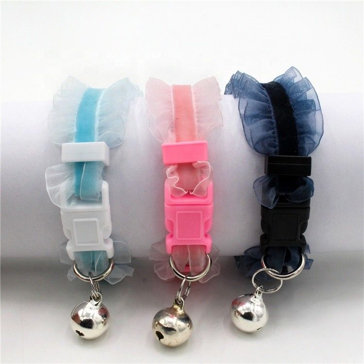 Cordón de nylon de lujo cómodo Cat Dog Collars ajustable con Bell