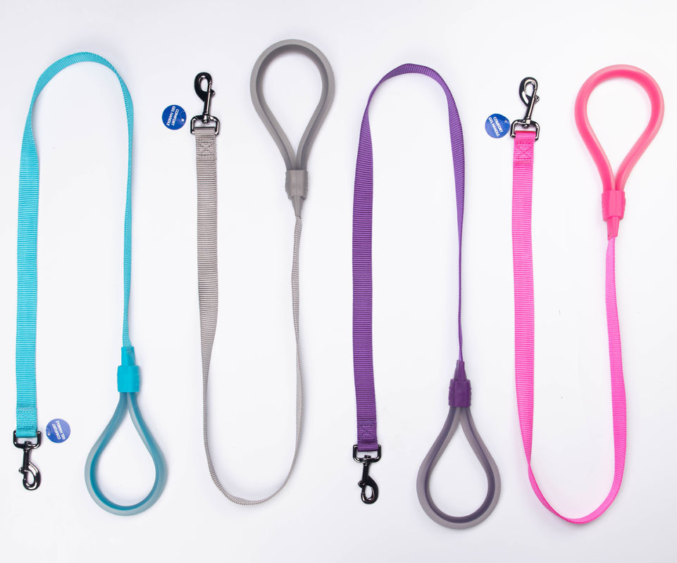 Correas de perro de nylon durables de la manija del silicón que entrenan y que caminan al correo de la cuerda del perro