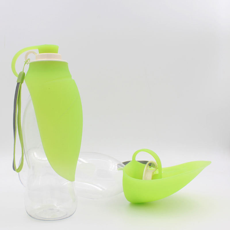 Botella de agua plegable de BSCI 20oz para los perros con tirones del cuenco del silicón