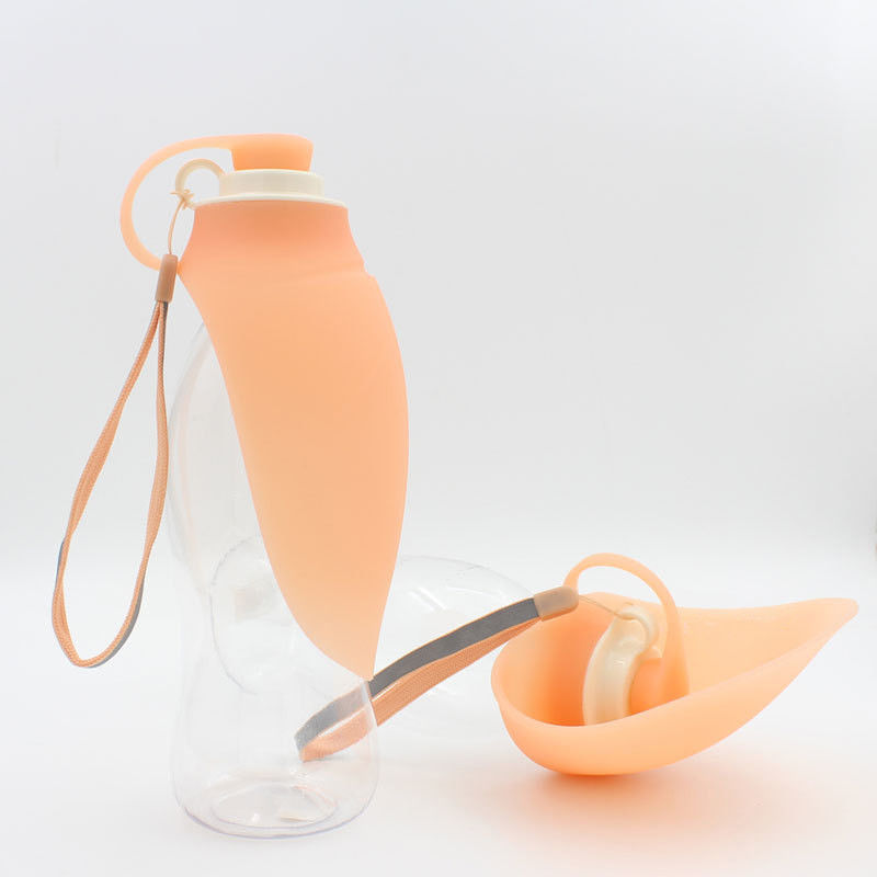 La hoja plegable forma la prueba del escape de la botella de agua del perro del silicón 580ML